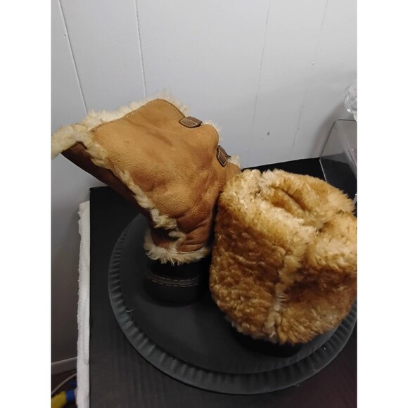 Born Woman's Fur Lined Boots Size  10/42 - Picture 2 of 6